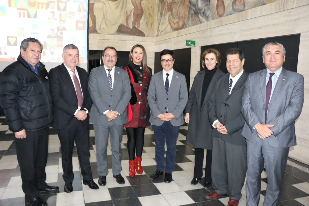 Mineduc entrega más de $272 mil millones para proyectos que fortalezcan la Educación Pública