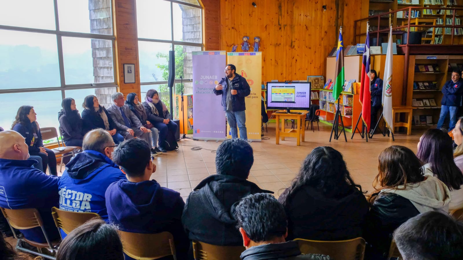 Ministro Cataldo: “Tomamos la decisión de traspasar el SLEP Chiloé en conjunto con los parlamentarios, alcaldes y gremios de profesores y asistentes de la educación”